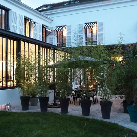 Le Clos Saint Honore 3*
